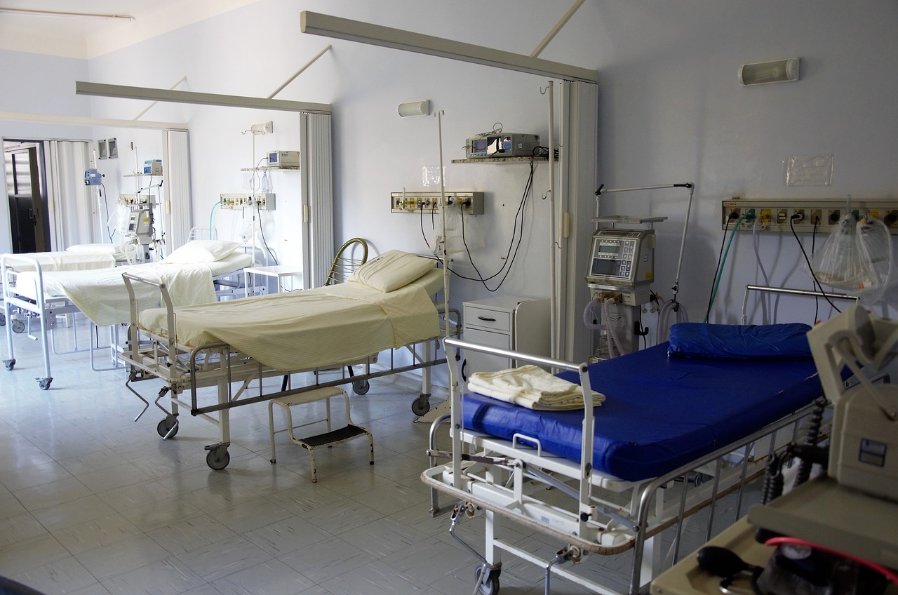 hospital room with empty beds